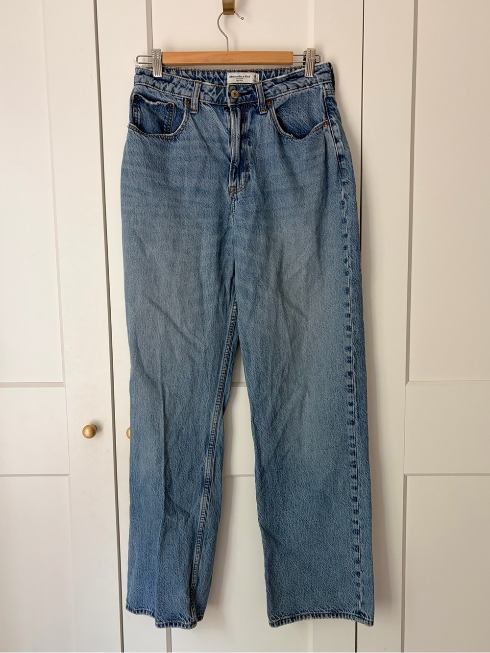 Abercrombie & Fitch The Loose High Rise Light Blue Wide-Leg Jeans | 28L